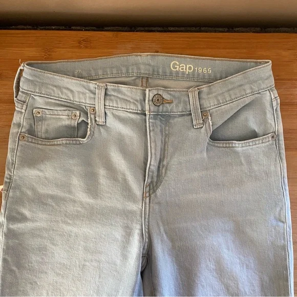 GAP Jeans - Like New! - Picture 2 of 5